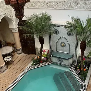 احجز هنا
